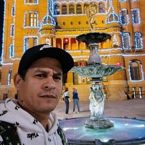 Meet your Posher, Renier alejandro